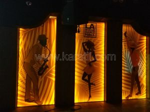LA NOCHE DANS OKULU